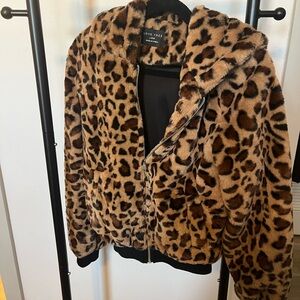 Love Tree Women's Brown Leopard Teddy Jacket